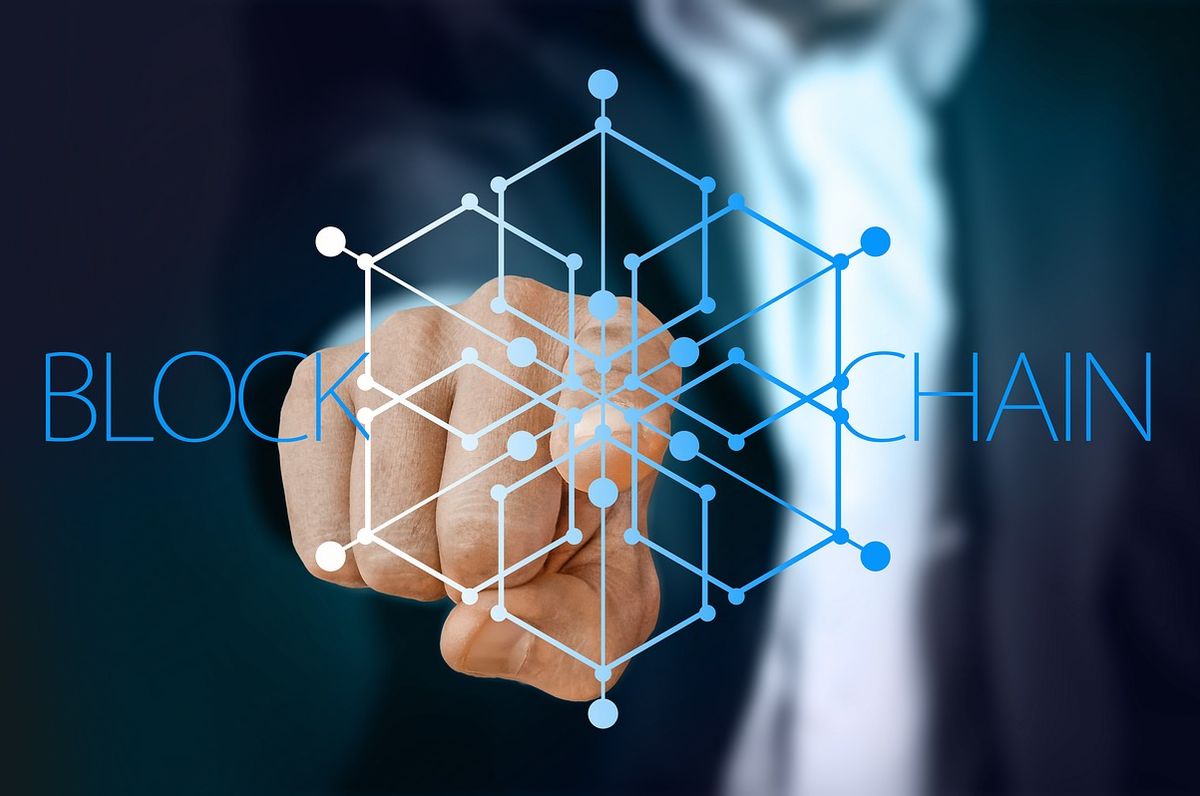最近よく聞く「ブロックチェーン」って何？高齢者にもやさしく解説